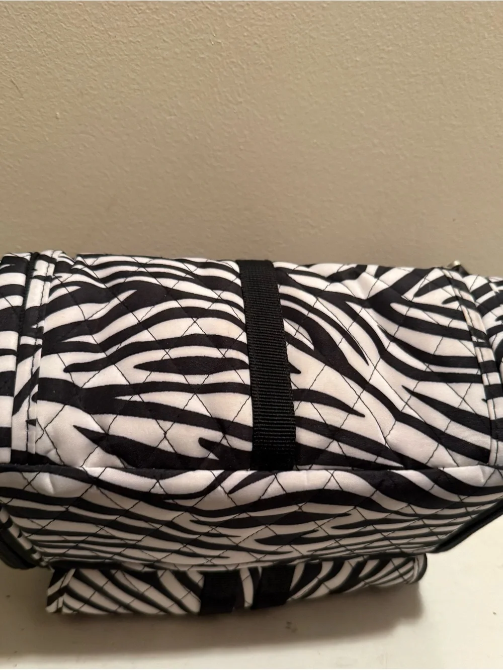 Travelon Black & White Zebra-Pattern Hanging Toiletry Organizer NWOT - Picture 8 of 8